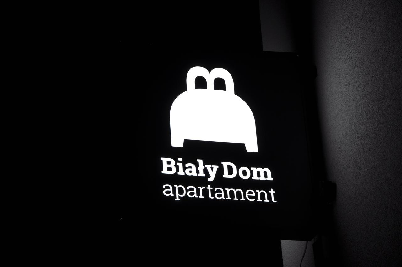 Bialy Dom - 2 Bedrooms Katowice Exterior photo